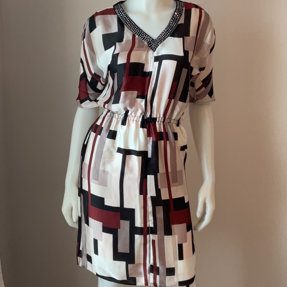 Ellen Tracy Abstract Satin Dress - Picture 2 of 12